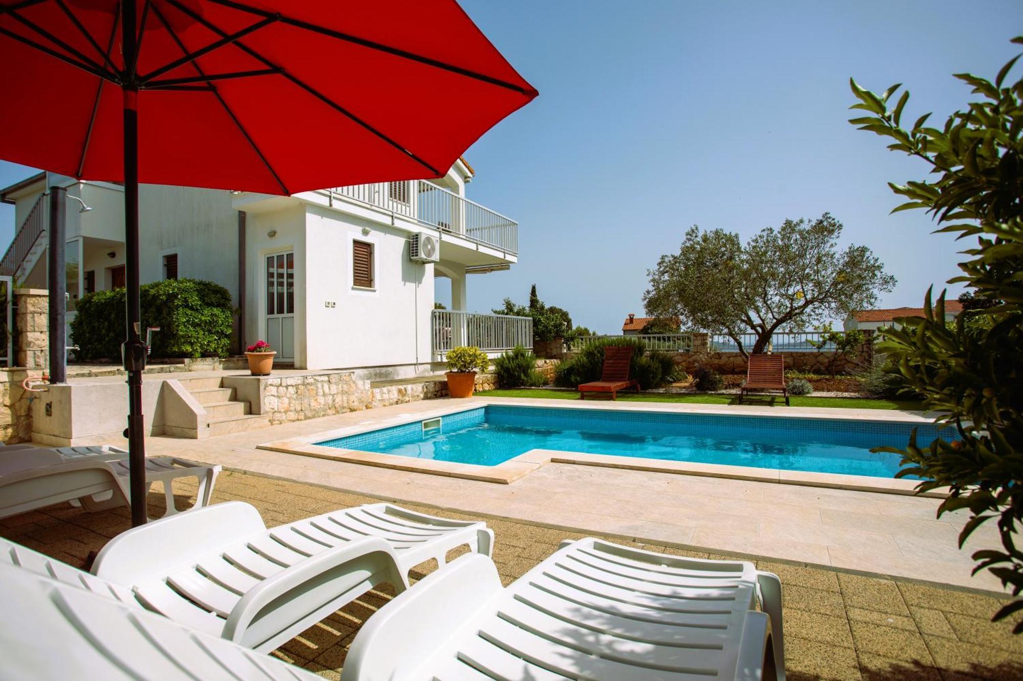 Holiday House Nena With Pool Vinišće Dış mekan fotoğraf