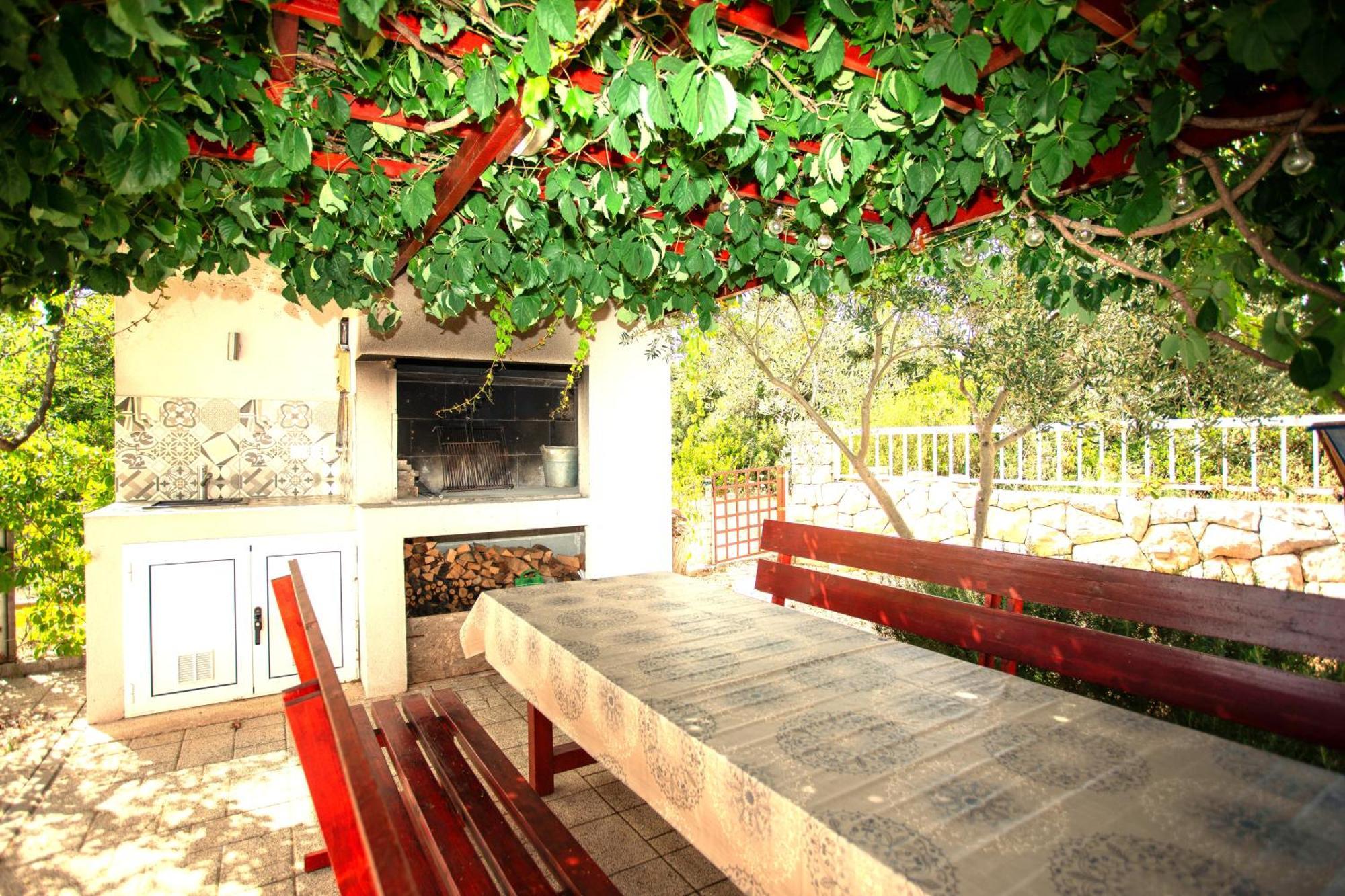 Holiday House Nena With Pool Vinišće Dış mekan fotoğraf